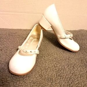White Innocence Girls Dress Shoes